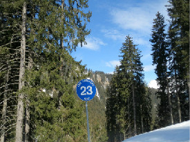 Cascade piste marker 23
